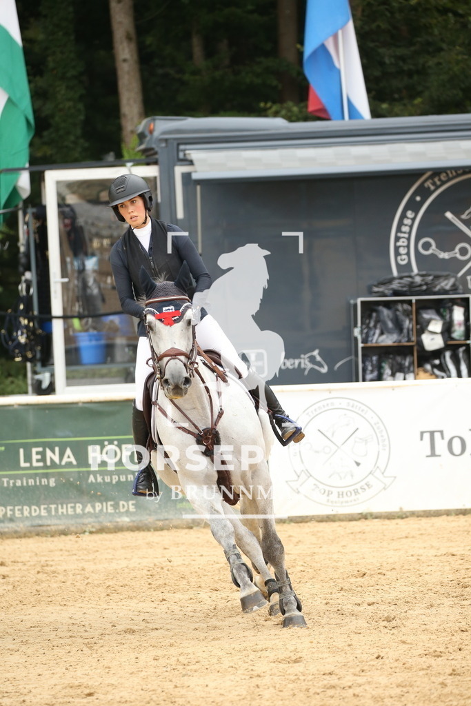 DL2Q7194 | Willkommen bei Brunnmayr - Design & Fotografie – Ihrem Spezialisten für Reitturniere und Pferdeveranstaltungen in Oberösterreich, Salzburg und Bayern! Seit über 17 Jahren sind wir leidenschaftlich dabei.