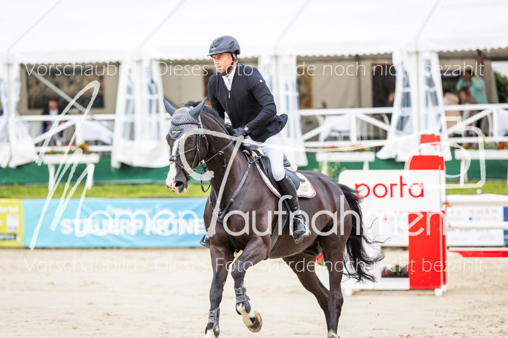 BHO-2PhSpr-M-5-2059 | MomenTaufnahmen Pferdesportfotos