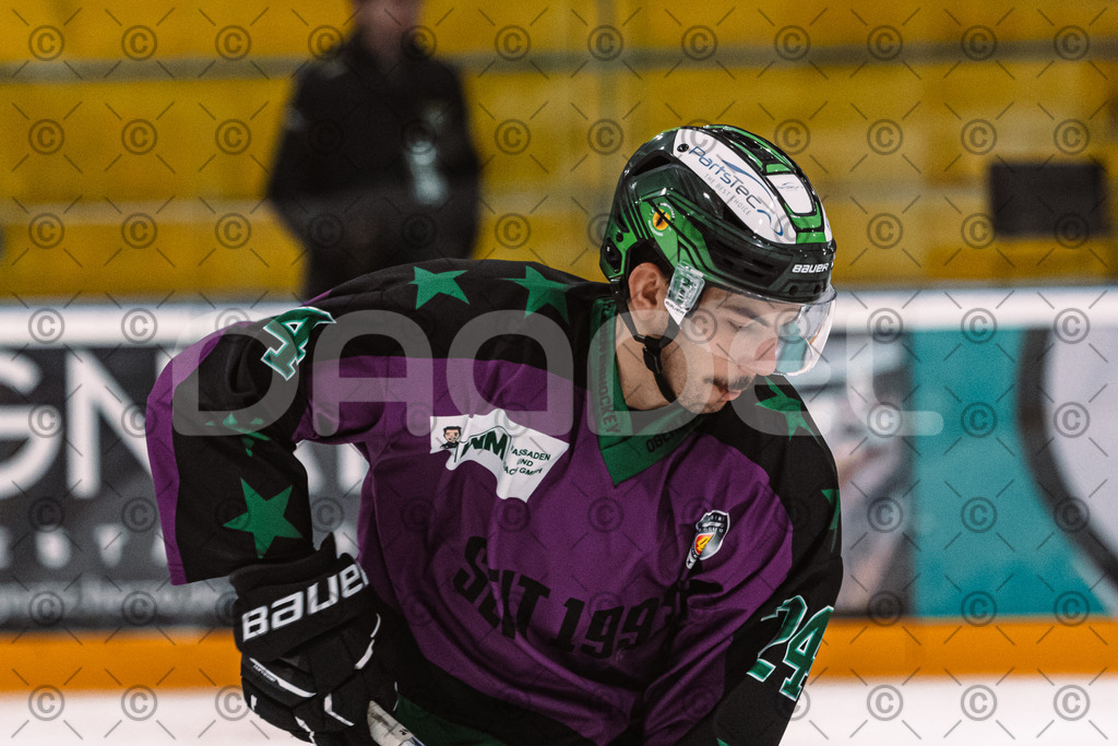 Alligators_vs_Memmingen_05_12_2025-011 | Höchstadt Alligators Fotogalerie: Eishockey-Action aus Franken. Professionelle Spielfotos, Portraits & Stadionbilder zum Download. Jetzt entdecken! - Realisiert mit Pictrs.com