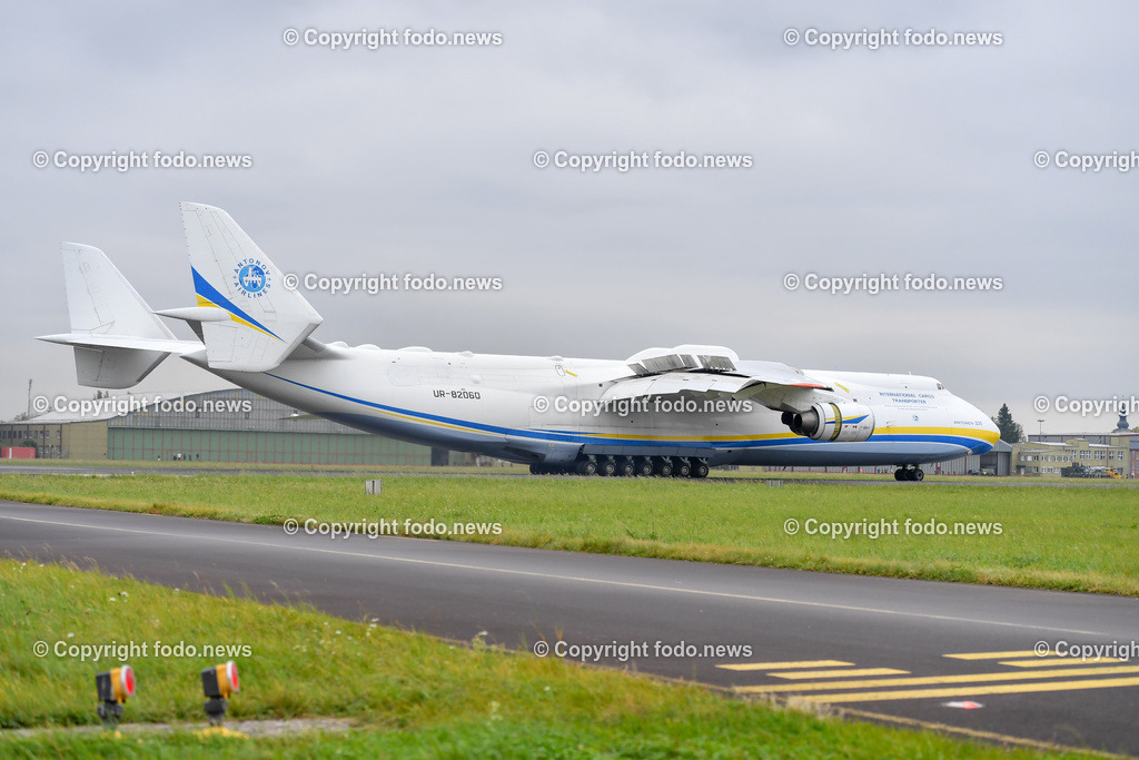 Flughafen Linz Hoersching_ Landung Antonov AN 225_ 05.10.2021-11 | 05.10.2021, Linz Hörsching, AUT, Flughafen Linz, Linz Airport, Landung Antonov 225, im Bild Antonov 225 - größtes und schwerstes Transportflugzeug der Welt zu Gast in Linz