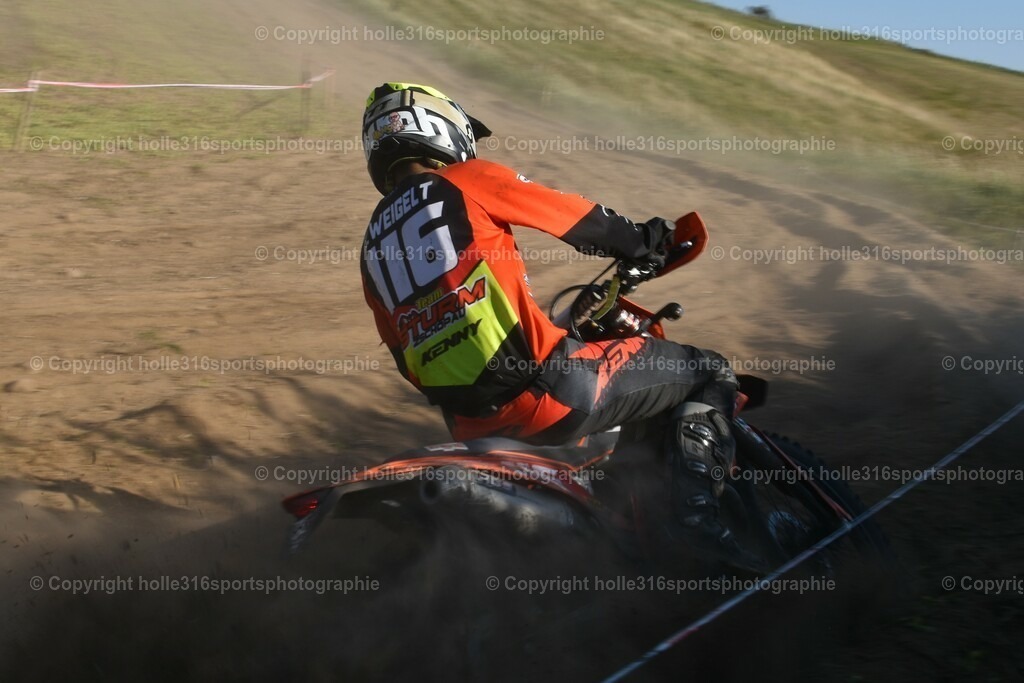 DSC_0439 | Sportfotografie , Motorsport, Motoross, Reitsport, Mointainbike, Enduro,
Landschaft , Outdoor, Eventfotografie, Landschaft, Bilder online bestellen - Realisiert mit Pictrs.com