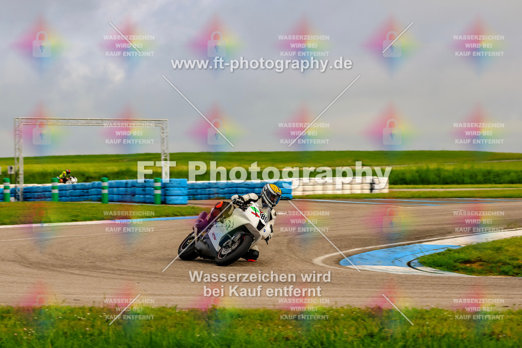 MotoTeam-8188 | Hier findet Ihr Bilder von Touristenfahrten auf der Nürburgring Nordschleife oder von anderen Veranstaltungen die ich besucht habe. Viel Spass beim Durch Schauen 