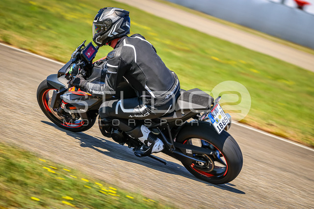 0108-260508DCB-050_108 | Deine Full-Service-Agentur für ✔️Videoproduktionen und ✔️Motorsportfotografie Jetzt Angebot anfragen!