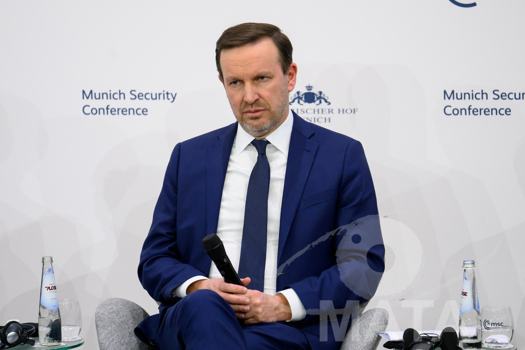 _DWA6539 | MATA IndoCon - Realisiert mit Pictrs.com