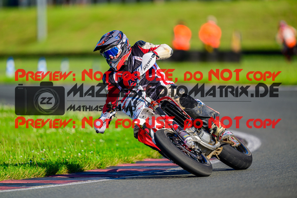 MaZZes_FotoMatrix_240622_6007705_2-134 | UE40