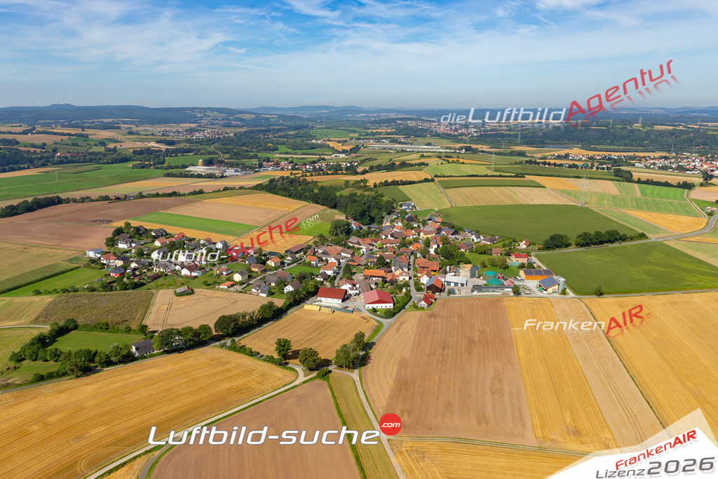 Aktuelles Luftbild von Obristfeld Redwitz an der Rodach Kauf mit Lizenz / Bildrechten möglich- Die Luftaufnahme wurde 2021 mittels UL-Flugzeug erstellt ( keine Drohne ) - hochauflösende Kamera-Systeme von  Canon -Beste Qualität - Für grossformatige Ausdrucke geeignet. Die Geschenkidee !