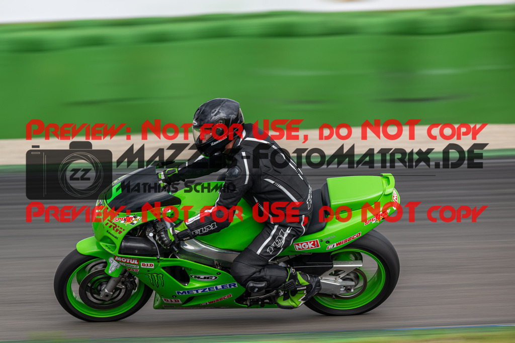 MaZZes_FotoMatrix_240702_6007705_5923 | GELB