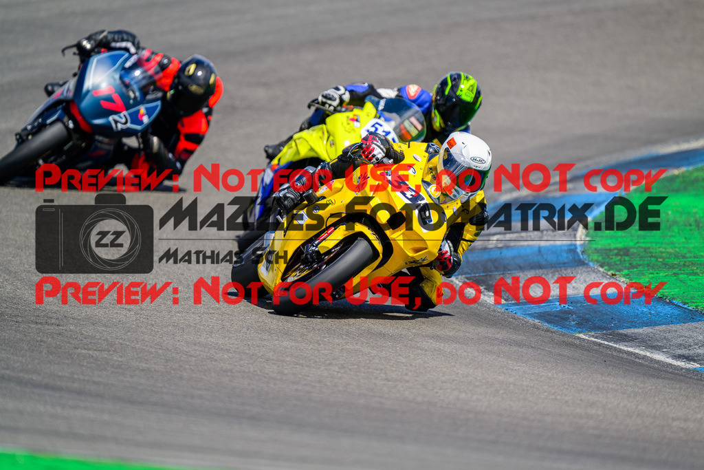 MaZZes_FotoMatrix_240615_1219 | WEISS