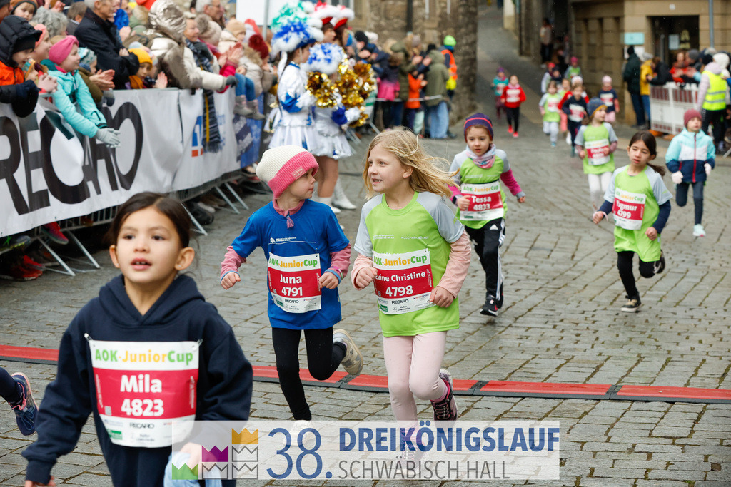 400m AOK Junior Cup | 3 Koenigslauf 2024 400m AOK Junior Cup - Realisiert mit Pictrs.com