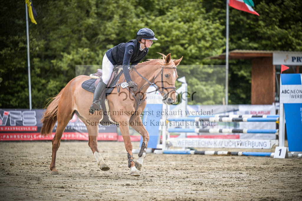 DOS_0336 | Entdecke hochwertige Reitturnierfotos von Foto Oger. Professionell, emotional und authentisch – jetzt Lieblingsmomente im Shop bestellen. - Realisiert mit Pictrs.com