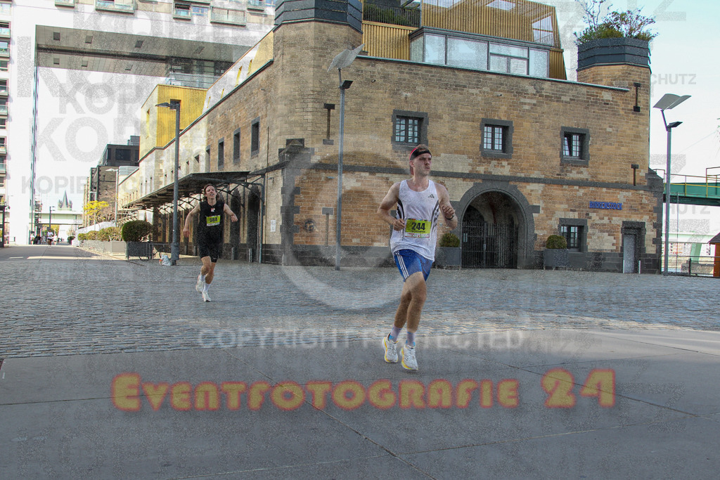 250920_1448_EV4_7163 | Sportfotografie im Rhein-Sieg Kreis, Köln, Bonn, NRW, Rheinland Pfalz, Hessen, etc. Unser Tätigkeitsfeld umfasst den Laufsport vom Volkslauf über den Marathon, Duathlon, Triathon bis zum Ultralauf wie Kölnpfad Ultra oder Schindertrail.