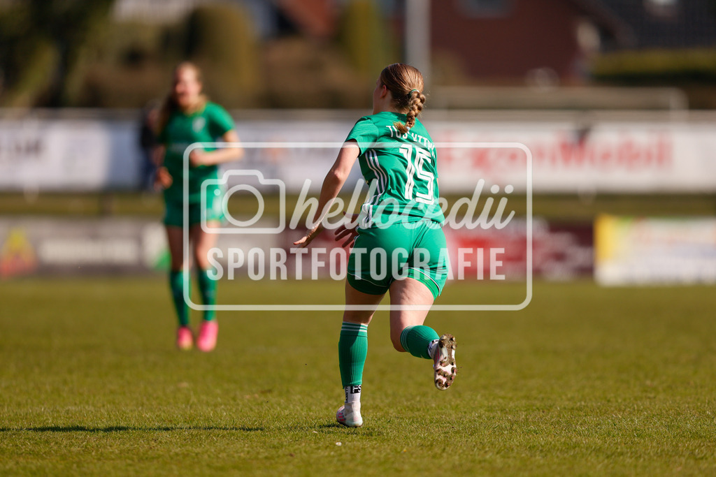 Fußball I Frauen I Saison 2025-2026 I Oberliga Niedersachsen I 17. Spieltag I TuS Lutten - BW Hollage-49 | realhellocedii - Realisiert mit Pictrs.com