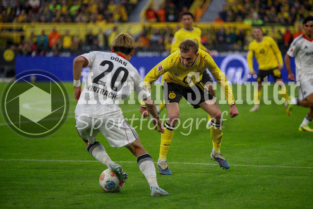 08.05.2026, GER, Fussball, Herren, 1. BL, Saison 2025/2026, Borussia Dortmund - Eintracht Frankfurt | Ritsu Doan (SGE) und Maximilian Beier (BVB) im Kampf um den Ball