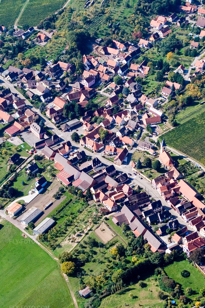 Aerial view: View of the town in Rott in the state Bas-Rhin, France.Photo: IMG_13617.jpg taken on 09/28/2008 by Werner Riehm/FLY-FOTO.comResolution of the original: 1670 x 2504 px