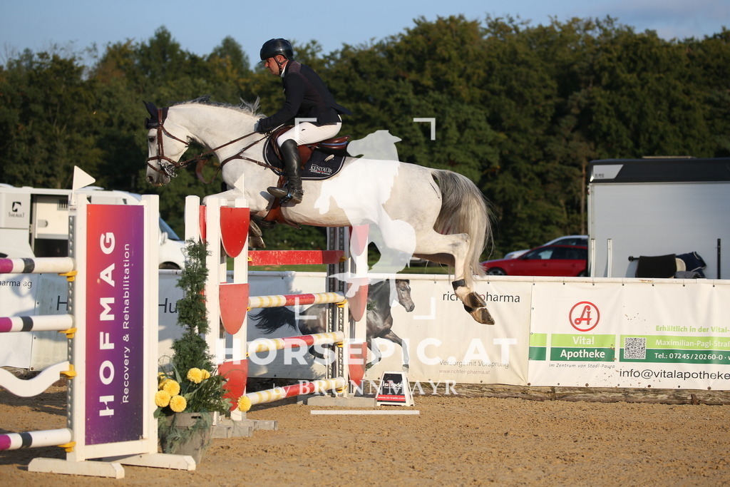 DL2Q6283 | Willkommen bei Brunnmayr - Design & Fotografie – Ihrem Spezialisten für Reitturniere und Pferdeveranstaltungen in Oberösterreich, Salzburg und Bayern! Seit über 17 Jahren sind wir leidenschaftlich dabei.