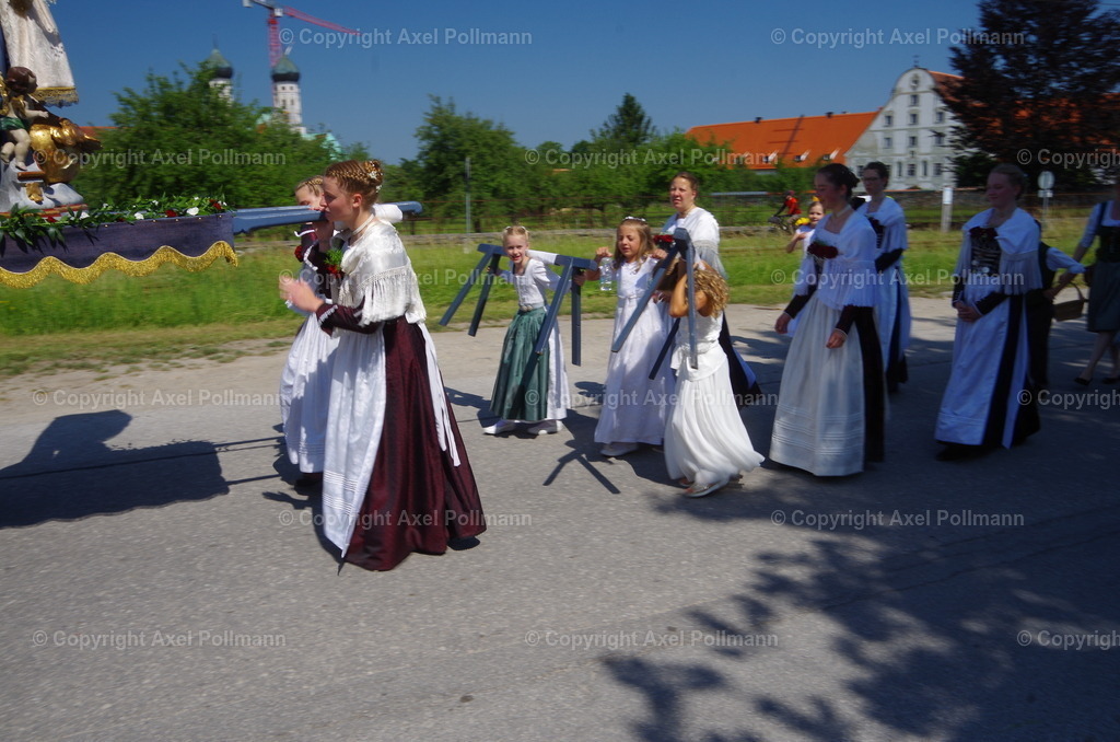 IMGP4604 | fotografiert von Axel PollmannLeonhardi Wallfahrt Benediktbeuern und Murnau, Fronleichnam, Fasching, Landschaft im Loisachtal und Benediktbeuern  - Realisiert mit Pictrs.com