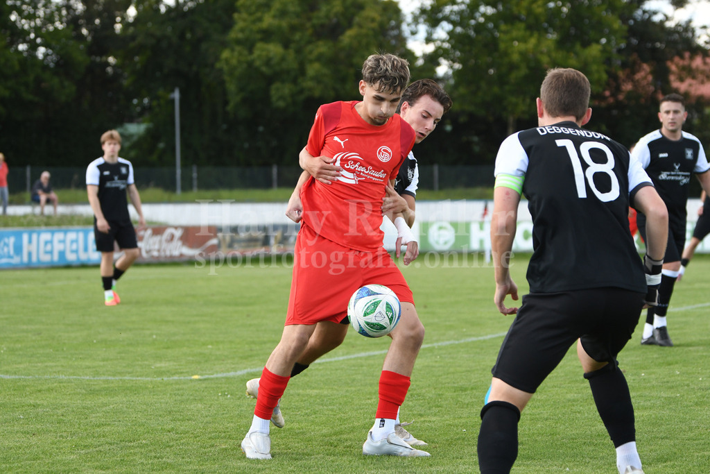 SpVgg Plattling : SpVgg GW Deggendorf | Ha-Ri; Sportfotografie Ha-Ri; Sporfotografie Harry Rindler; Sport Deggendorf; Sportbilder Deggendorf; Sportfotos Deggendorf; Sportfotos Niederbayern; Sportbilder Niederbayern; Amateursport Niederbayern; Bayern;  - Realisiert mit Pictrs.com