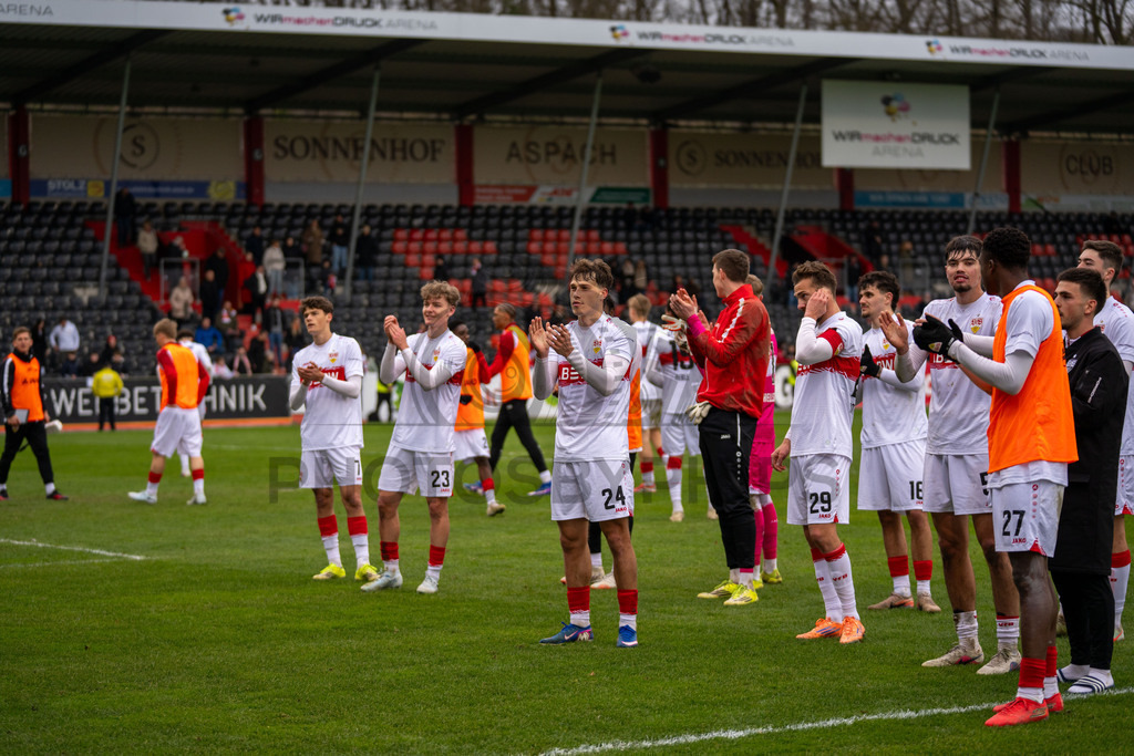 VfB Stuttgart II vs. TSG Hoffenheim II, Fussball, 3. Liga, 26. Spieltag, 15.03.2026 | VfB Stuttgart II nach dem Spiel,VfB Stuttgart II vs. TSG Hoffenheim II, Fussball, 3. Liga, 26. Spieltag, 15.03.2026Foto: photosbyphips/Philip Ziegler