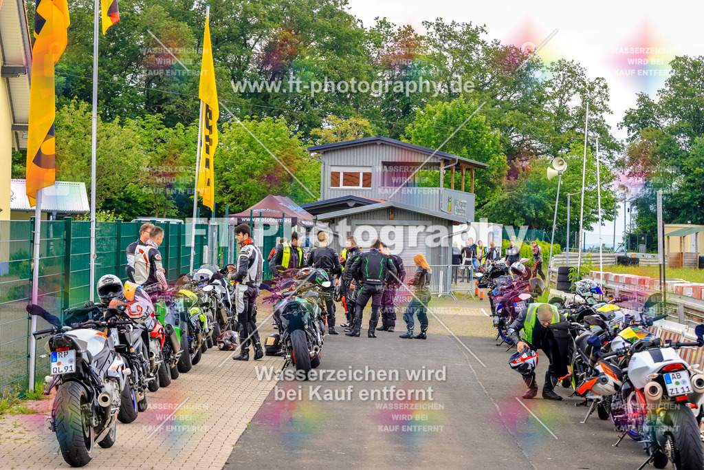 VBK-7924 | Hier findet Ihr Bilder von Touristenfahrten auf der Nürburgring Nordschleife oder von anderen Veranstaltungen die ich besucht habe. Viel Spass beim Durch Schauen 