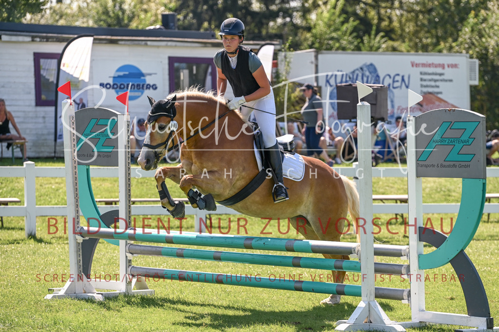 Schugtsche-Düren.2024.04-Stilspringprf.E-53 | Schugtsche Fotografie - Realisiert mit Pictrs.com