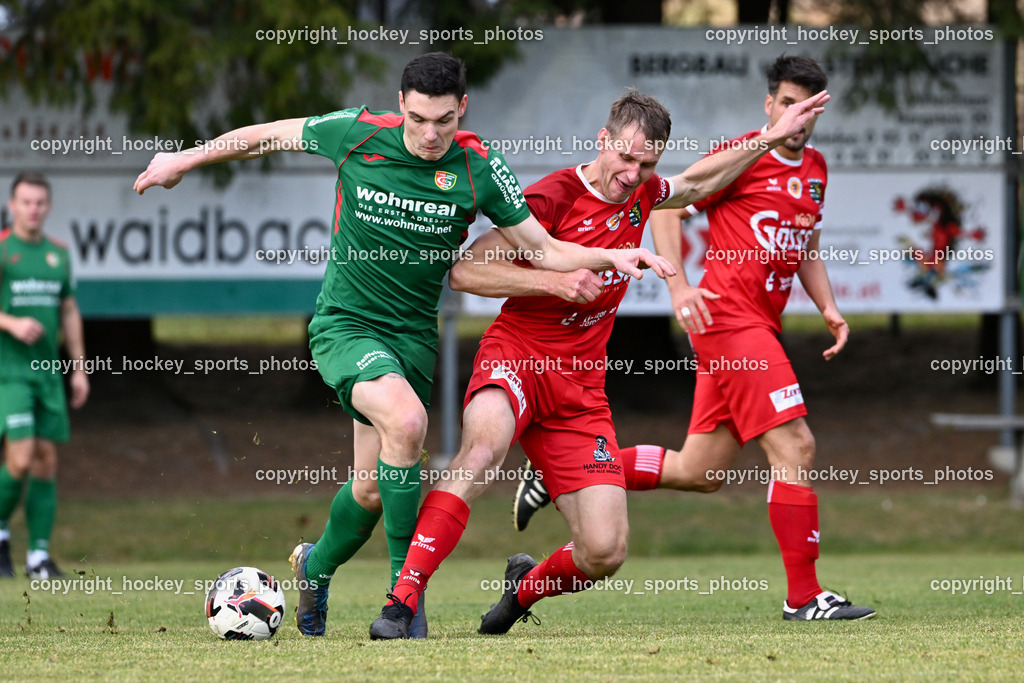 FC ASKÖ Gmünd vs. SV Rapid Lienz | #19 Nico Payer FC Gmünd, #4 Martin Wibmer Rapid Lienz, FC ASKÖ Gmünd vs. SV Rapid Lienz, FC ASKÖ Gmünd vs. SV Rapid Lienz am 09.11.2025 in Ferlach (Ballspielhalle Ferlach), Austria, (Photo by Bernd Stefan)
