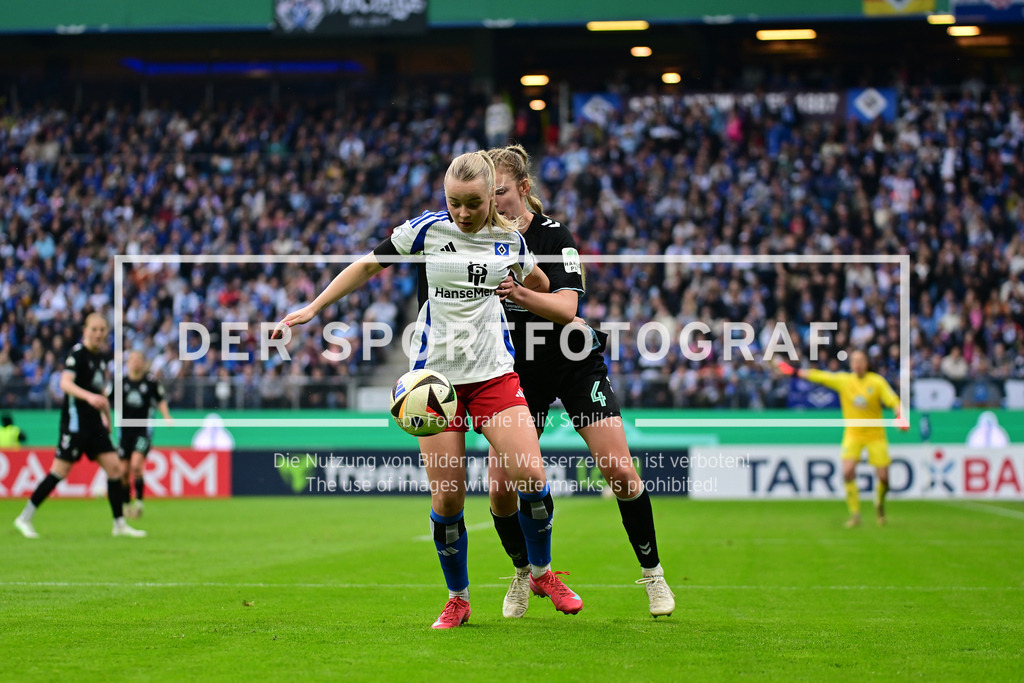 Fußball I Frauen I Saison 2024-2025 I DFB-Pokal I Halbfinale I Hamburger SV - SV Werder Bremen I 35414 | Der Sportfotograf. - Realisiert mit Pictrs.com