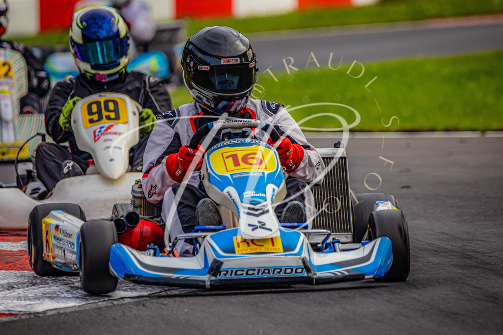814B9934-C110-4871-B024-5D5F160A96DD | traudl_s_fotos