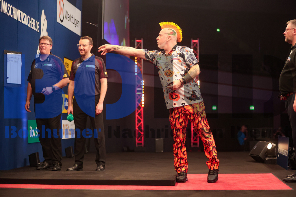  29.10.2023 - 
 | Sebastian Sendlak / Bochumer Nachrichtendienst (BOND) - PDC European Darts Championship: Finale {Persons shown} - Realisiert mit Pictrs.com