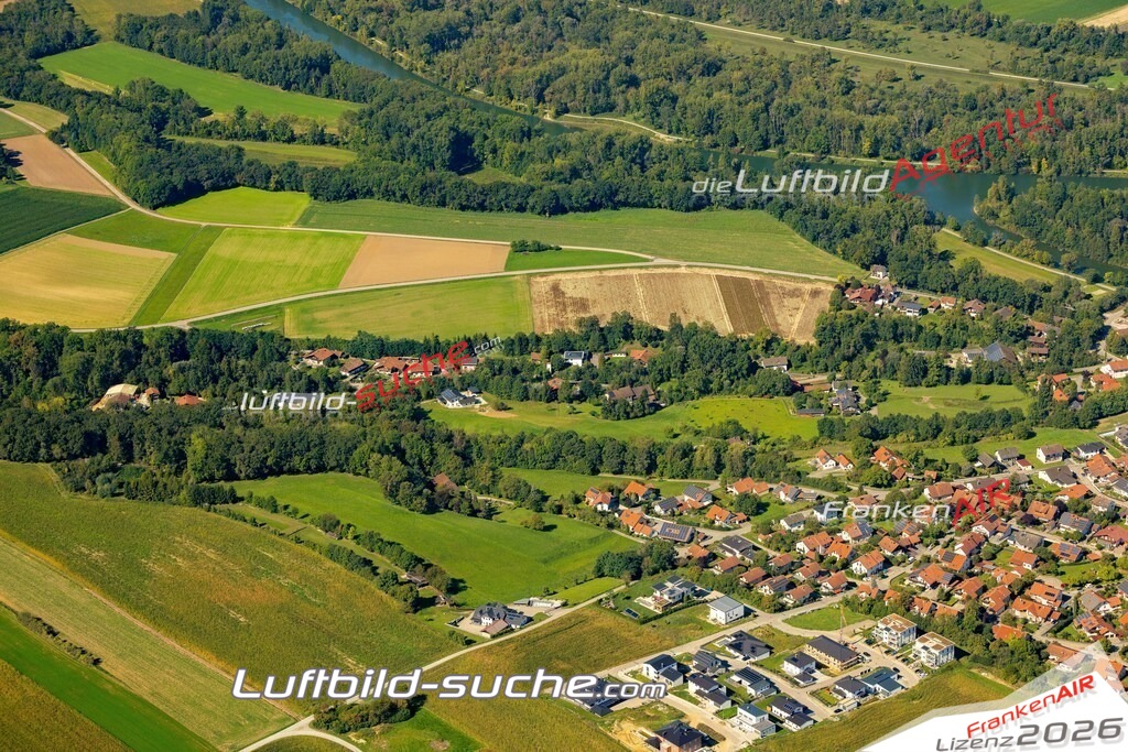 Das Luftbild zeigt :  Mamming - Die Luftaufnahme wurde 2023 vom UL-Flugzeug aus erstellt ( keine Drohne ) - Hochauflösende Luftaufnahme - Für grossformatige Ausdrucke geeignet. Die Geschenkidee !Mit Lizenz und Bildrechte bestellbar