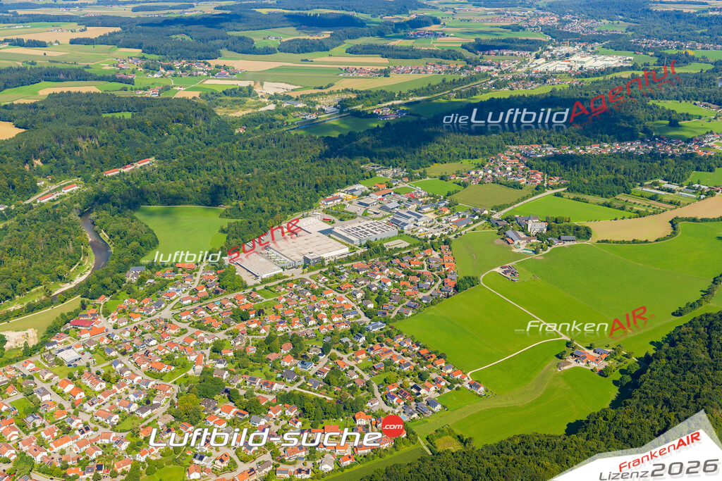Luftaufnahme von  Trostberg - Die Luftaufnahme wurde 2025 vom UL-Flugzeug heraus erstellt ( keine Drohne ) - Hochauflösende Luftaufnahme - für professionelle Ausdrucke geeignet. Die Geschenkidee !Mit Lizenz und Bildrechte bestellbar