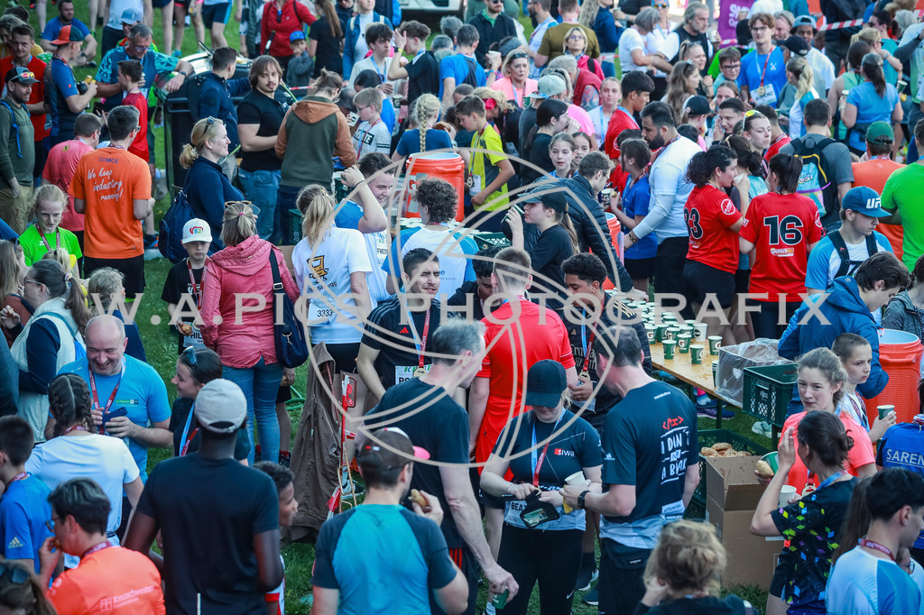 ..... | LINZ,AUSTRIA,27.April 25, Int. 3 Brückenlauf Linz  , Image shows: Photo: WAPICS / Manuel Binder