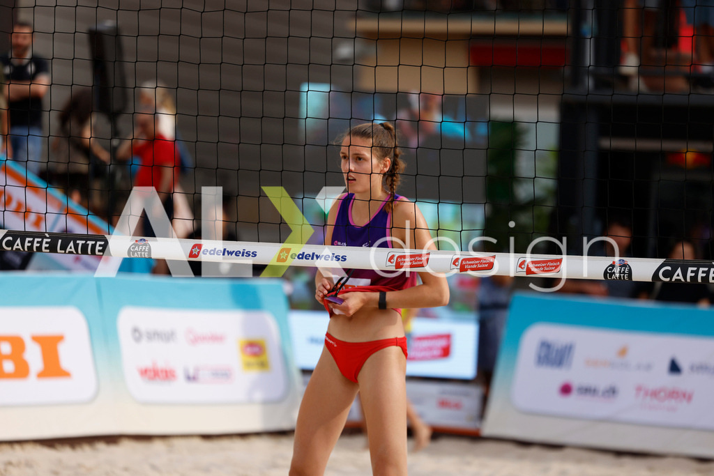 Obi BeachTour 2026 - Basel | BASEL, SWITZERLAND - JULY 18: NADINE DEMIERRE (SUI) during the Obi BeachTour 2026 match between ZOBRIST / LUTZ (SUI) and FLÜCKIGER / DEMIERRE (SUI) at Barfüsserplatz on July 18, 2026 in Basel, Switzerland. - Realisiert mit Pictrs.com