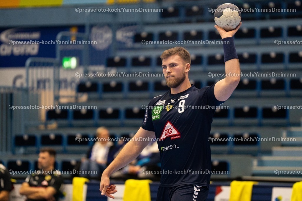 xYDR22022501004 | 22.02.2025, xydrx, Handball, 1.HBL, VFL Gummersbach - Rhein-Neckar-Löwen, Schwalbe-Arena: Steven Plucnar Jacobsen (Rhein-Neckar-Loewen #9) beim Aufwärmen
