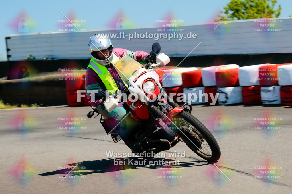 Moto-TeamOBK-22438 | Hier findet Ihr Bilder von Touristenfahrten auf der Nürburgring Nordschleife oder von anderen Veranstaltungen die ich besucht habe. Viel Spass beim Durch Schauen 