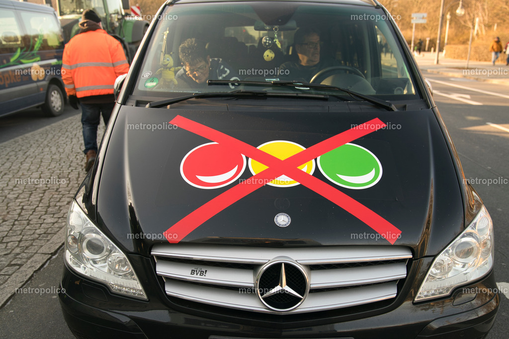 Bauernprotest Berlin am 8. Januar 2024 (22) | Metropolico