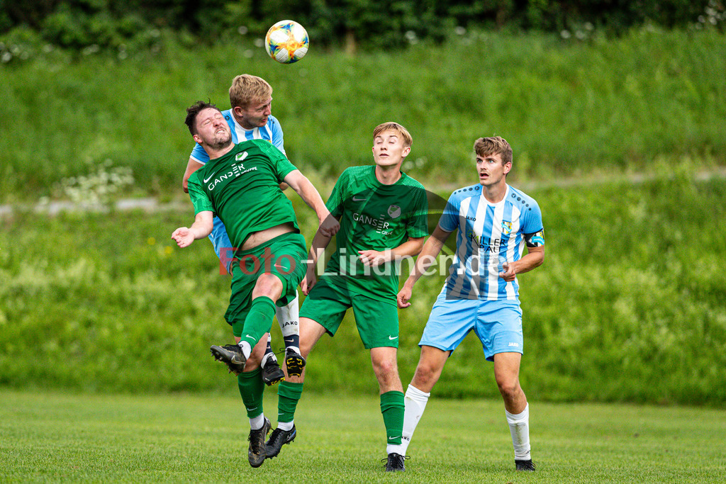 SG Hungerbach gegen TSV Brunnthal | Fußball Kreisliga Herren Oberbayern Zugspitze Gruppe 1, SG Hungerbach gegen TSV Brunnthal, 20240803,Kopfballduell Tobias SCHÜLLER (SG Hungerbach 7) und Matheo VESCOLI (SG Hungerbach 14),2024-08-03 in Huglfing (Sportpark Huglfing), Quirin WULLRICH (TSV Brunnthal 16), Maximilian KORNBICHLER (TSV Brunnthal 14), Maximilian TAFERTSHOFER (SG Hungerbach 6), Tobias SCHÜLLER (SG Hungerbach 7)Copyright: WolfgangxLindner www.foto-lindner.de
