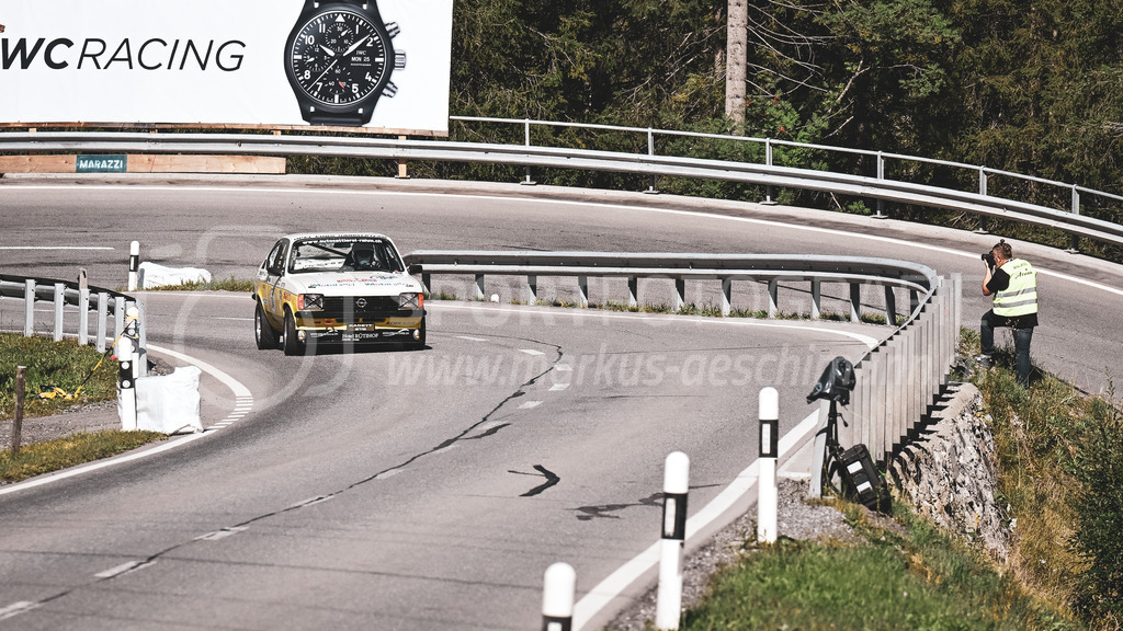 19. Arosa ClassicCar 2023 - 1. September 2023 | 19. Arosa ClassicCar 2023
Arosa, Schweiz
Rahm Urs aus Obfelden mit der Startnummer 304 in einem Opel Kadett C Coupe GT/E 1000er Serie, Jahrgang 1978, in der Klasse Sport Trophy.
@arosaclassiccar, @arosa.official, #arosaclassiccar, #arosa, #76curves, #classiccar
Bild: Sportfotografie Markus Aeschimann | www.markus-aeschimann.ch - Realisiert mit Pictrs.com