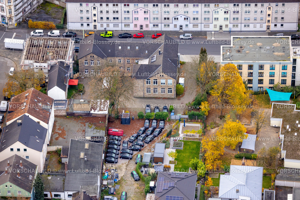 Hagen251101432 | Luftbild, Eck160, NWV Naturwissenschaftliche Vereinigung Hagen, Treffpunkt von â€žNatur und Musikâ€œ, Eckeseyer Straße 160, herbstliche Bäume, Vorhalle, Hagen, Ruhrgebiet, Nordrhein-Westfalen, Deutschland