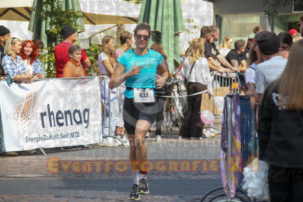250824_1446_EV4_2191 | Sportfotografie im Rhein-Sieg Kreis, Köln, Bonn, NRW, Rheinland Pfalz, Hessen, etc. Unser Tätigkeitsfeld umfasst den Laufsport vom Volkslauf über den Marathon, Duathlon, Triathon bis zum Ultralauf wie Kölnpfad Ultra oder Schindertrail.
