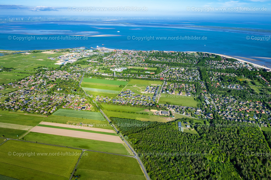 Föhr_Wyk_ELS_0875300523 | WYK AUF FöHR 30.05.2023 Stadtansicht am Meeres-Küstenbereich der Nordsee in Wyk auf Föhr im Bundesland Schleswig-Holstein, Deutschland. // City view on sea coastline of North Sea in Wyk auf Foehr in the state Schleswig-Holstein, Germany. Foto: Martin Elsen