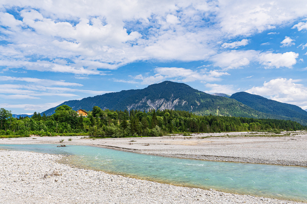 Der Fluss Isar bei Wallgau in Bayern | Der Fluss Isar bei Wallgau in Bayern.