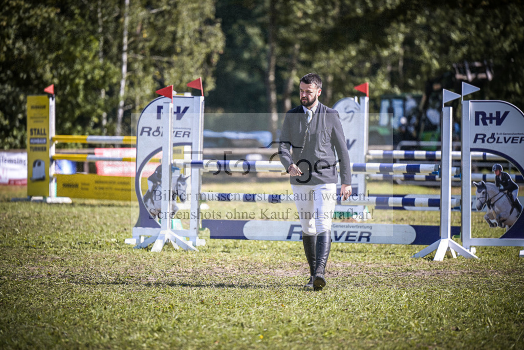 DOS_0011-2 | Entdecke hochwertige Reitturnierfotos von Foto Oger. Professionell, emotional und authentisch – jetzt Lieblingsmomente im Shop bestellen.Deutschlandweite Turnierfotografie. - Realisiert mit Pictrs.com