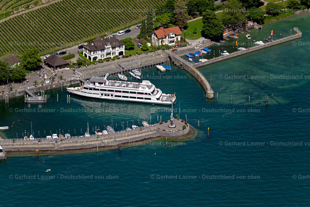 4031819 | MEERSBURG 12.06.2020 Fährhafenanlagen an der See- Küste an der Straße Uferpromenade in Meersburg am Bodensee im Bundesland Baden-Württemberg, Deutschland. Weiterführende Informationen bei: Bodensee-Schiffsbetriebe GmbH. // Ferry port facilities on the lake shore on street Uferpromenade in Meersburg at Bodensee in the state Baden-Wuerttemberg, Germany. Further information at: Bodensee-Schiffsbetriebe GmbH. Foto: Gerhard Launer