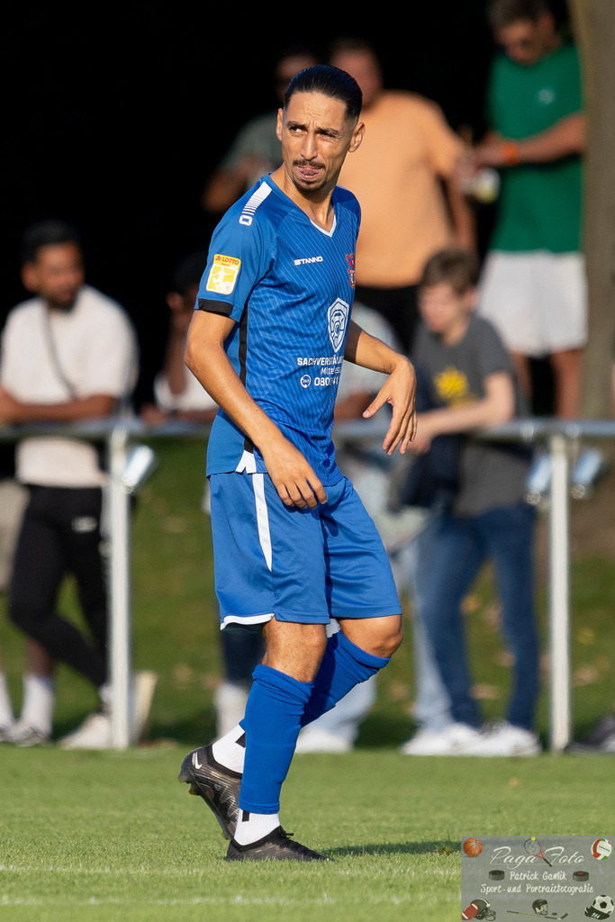 Hessenliga: Türk Gücü Friedberg - FC Eddersheim, 09.08.2024 | Kamil Yikilmaz (Türk Gücü Friedberg #7), Freisteller, Portrait / Porträt, Türk Gücü Friedberg - FC Eddersheim, Friedberg, Städtischer Sportplatz, 9.8.2024 - Realisiert mit Pictrs.com