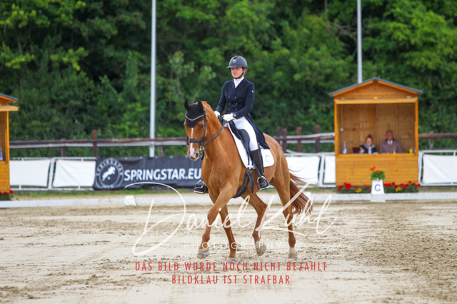 DKP47941 | Turnierfotos kaufen im Webshop von Daniel Kuhl Photography – entdecke professionelle Reitsportfotos aus Turnieren & Events. Hochwertige Turnierbilder online bestellen & sichern. Jetzt Fotos von Reitsportturnieren kaufen!