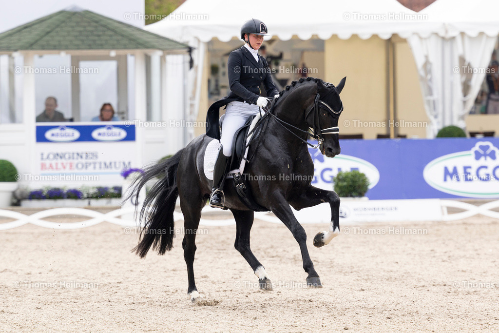 TH_646 Majestic Taonga_ Lisa Wernitznig_31082 | Longines Balve Optimum 2025 am 14.06.25 in Balve, Schloss Wocklum, 646 Majestic Taonga, Lisa Wernitznig