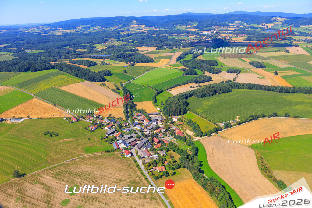 Die Luftaufnahme Berndorf - Kemnath wurde vom UL-Flugzeug (keine Drohne) aus fotografiert.Hohe Druck- Auflösung-die Geschenkidee!