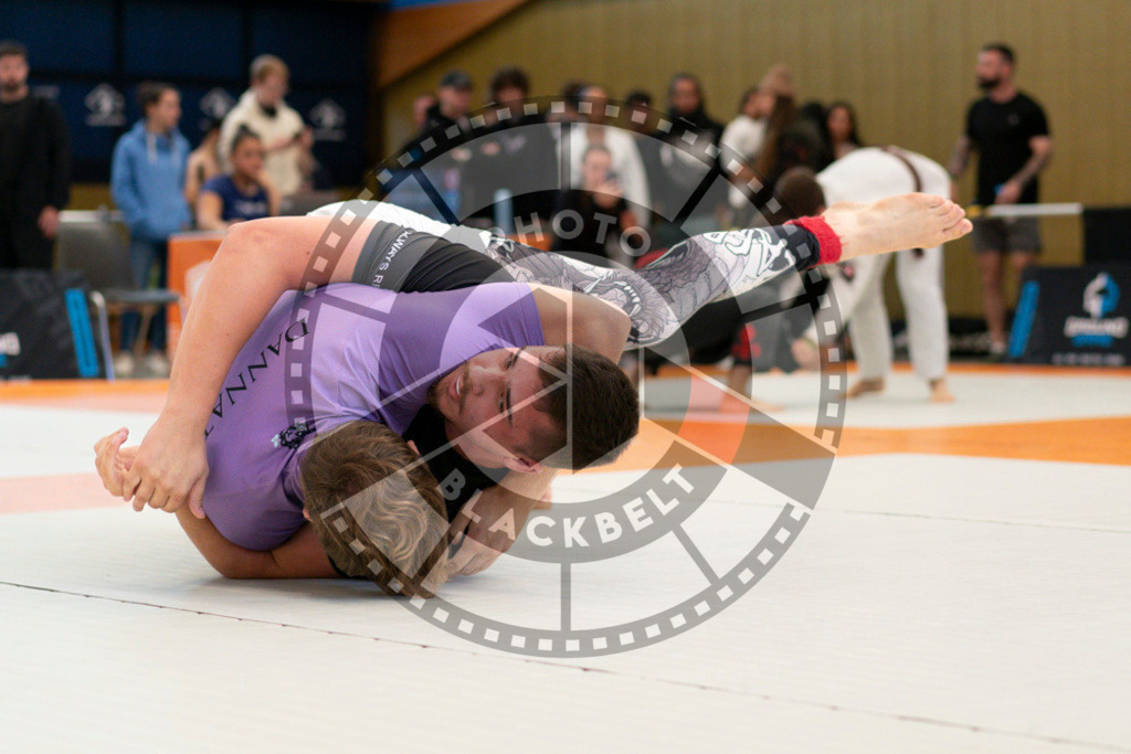 20240915PBB0100 | Athletes compete during the Grappling Industries’ grappling and Brazilian jiu-jitsu competition in Berlin, on September 15, 2024.