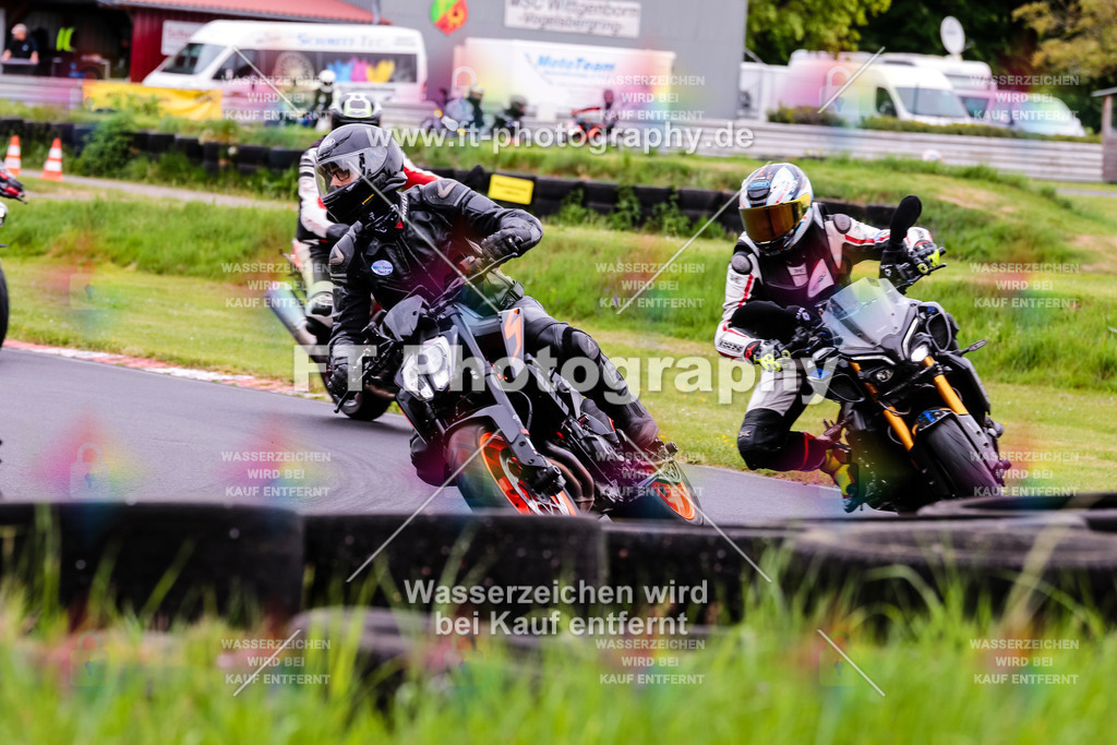 MotoTeamVBK-20362 | Hier findet Ihr Bilder von Touristenfahrten auf der Nürburgring Nordschleife oder von anderen Veranstaltungen die ich besucht habe. Viel Spass beim Durch Schauen 