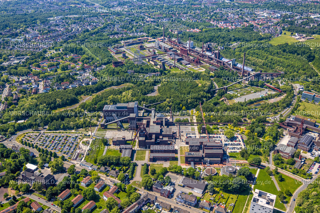 Essen250507638 | Luftbild, Gesamtansicht Zeche Zollverein, Gelsenkirchener Straße, Freibad, Stoppenberg, Essen, Ruhrgebiet, Nordrhein-Westfalen, Deutschland